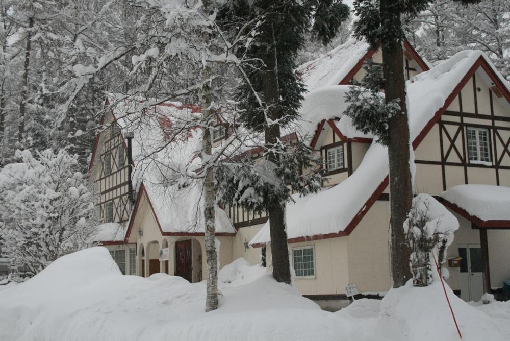ピュアモール ミモザ Hotel Hakuba Exterior foto